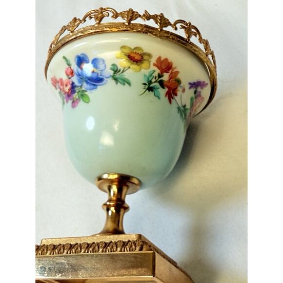 Mod A.C.F Dep Vintage Lided Floral Jar With Angel On Top - Picture 13 of 16